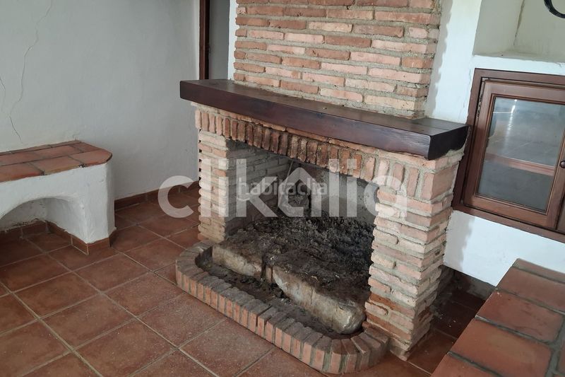 Foto d81fb285-c8aa-453d-9731-f7fdba1723bd. Casa amb piscina a Arjona