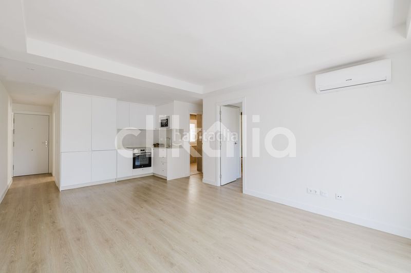 Foto f83b0439-2ff8-4194-8a7a-78d0d54973ab. Piso en Martiricos - La Roca - La Rosaleda Málaga