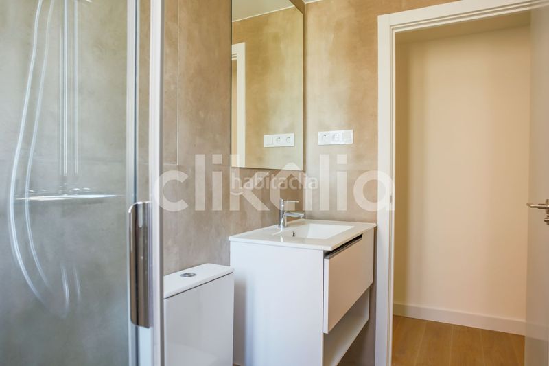 Foto cc716e2d-0df4-41b3-b77a-c0062fed2e99. Pis amb calefacció a Lucero Madrid