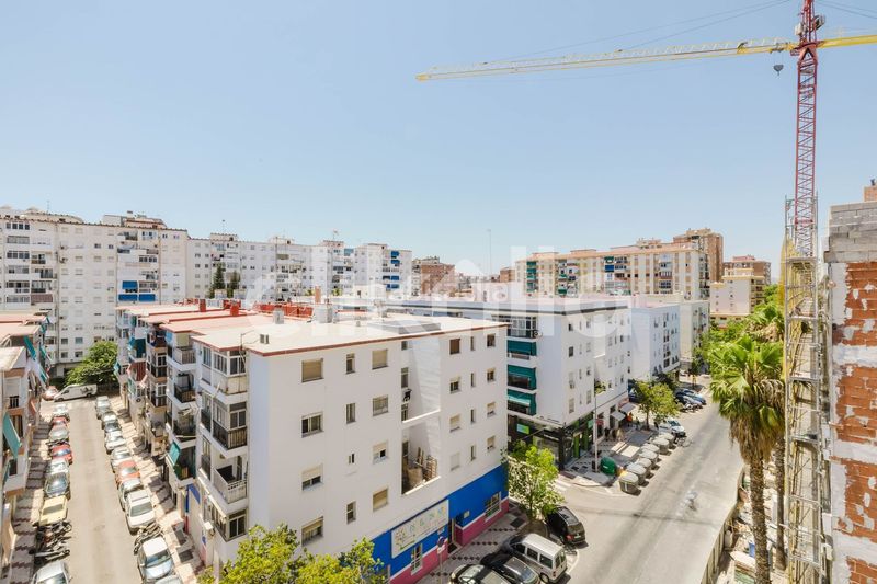 Foto b389c56a-2160-4c39-a137-1e8863b094ea. Piso en La Luz - El Torcal Málaga
