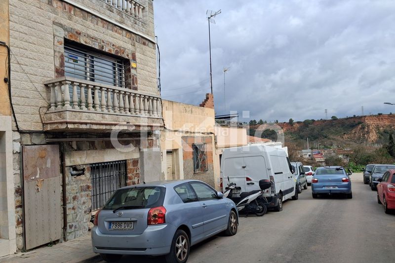 Foto d8e9e597-c83f-4eee-b700-e05b88eea858. Piso en Can Puiggener Sabadell