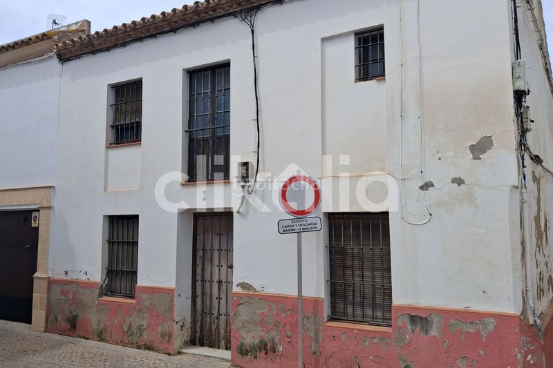 Foto 221357f8-e36d-420c-8303-544187844f26. Pis a Carmona