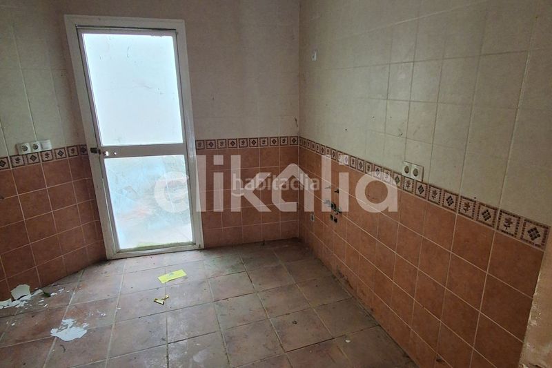 Foto 7c2f0b11-c403-4ce3-8eb5-fca3e448c67e. Pis a Carmona