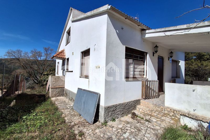 Foto 62f911f9-1a23-414b-a65e-2731f9963b0f. Casa amb aparcament a Querol