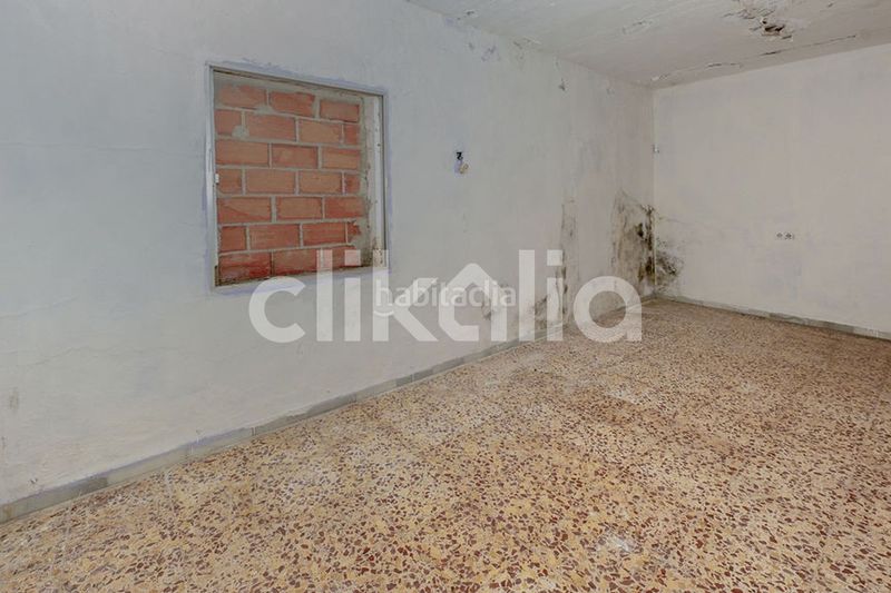 Foto 35566399-394f-4a0e-bba0-62aa7f85e110. Casa amb piscina a Carmona