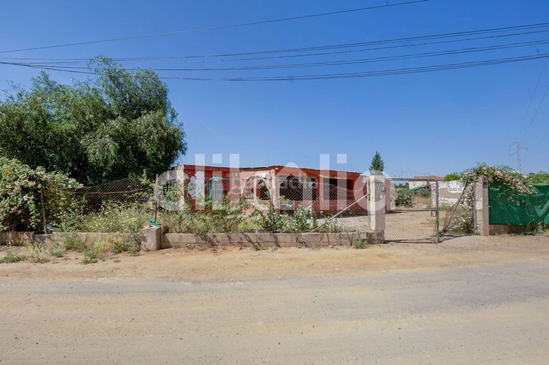 Foto 4a0ab482-b334-4b2c-a6d6-c741c79fc472. Casa amb piscina a Carmona