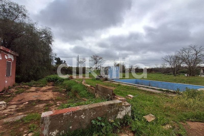 Foto 5896c4ef-390b-4cec-b807-2bcaf0c81b3e. Casa amb piscina a Carmona