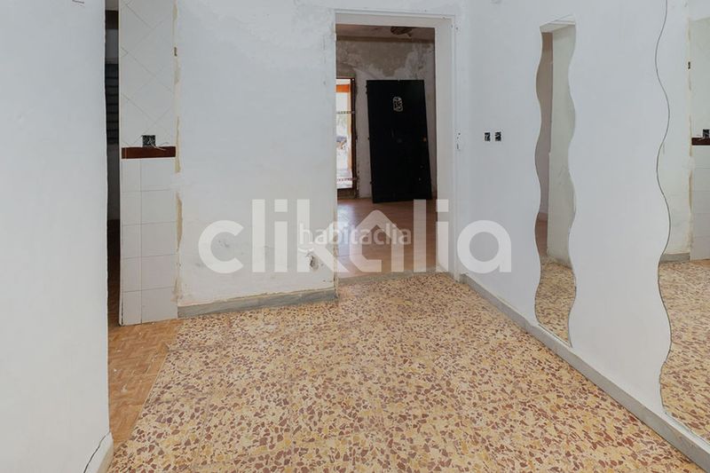 Foto 844eab2e-b29e-4c2a-b989-d2528a9341af. Casa amb piscina a Carmona