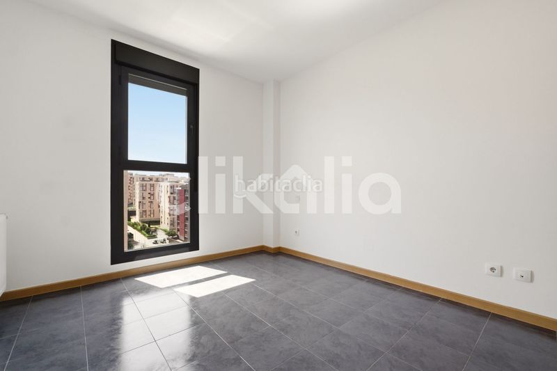 Foto b1ea2fe4-d675-4500-aa28-7af9889e3c96. Pis amb calefacció aparcament piscina a primera fase-nuevo Tres Cantos Tres Cantos