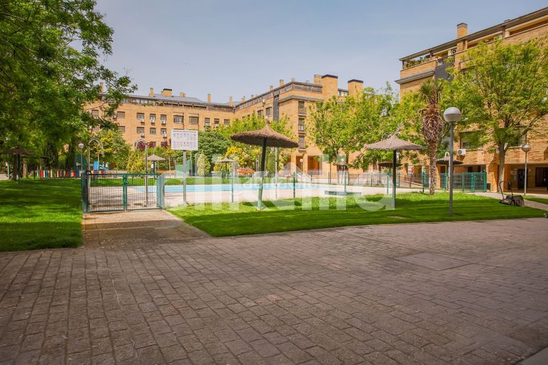Foto aa365313-78de-4fd0-8e4f-0f7731252489. Pis amb calefacció aparcament piscina a Alfajarín