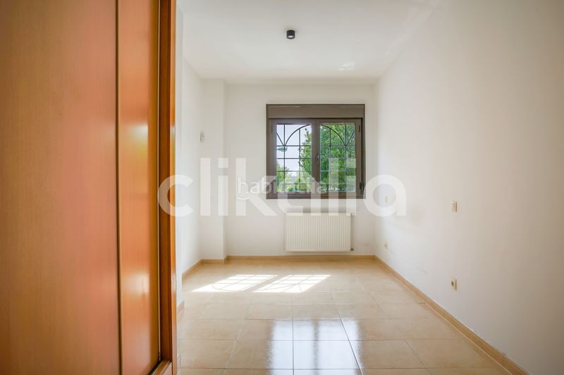 Foto f4e5990d-d3fa-4120-a358-0a1ae47b5e2f. Pis amb calefacció aparcament piscina a Hospital Valdemoro