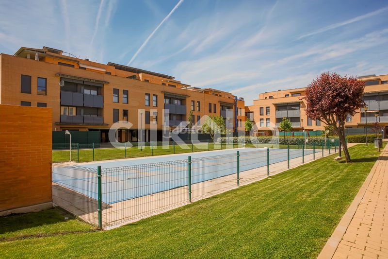 Foto f434ca07-fdf0-42a9-88b1-c17384b9348a. Pis amb calefacció aparcament piscina a Montecillo Rozas de Madrid (Las)