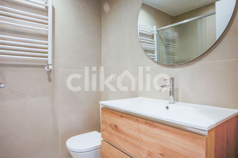 Foto 835b59df-d500-4087-ae72-fce0b73ea3ae. Pis amb calefacció aparcament piscina a Orcasitas Madrid