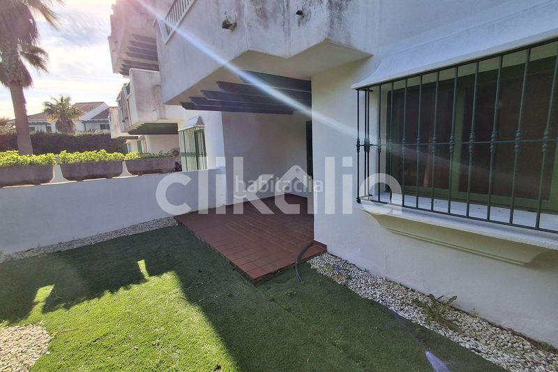 Foto 5216eb9b-400a-44b5-997c-a45676c03a9c. Pis amb aparcament piscina a Manilva pueblo Manilva