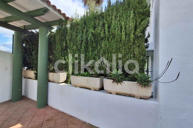 Foto db60f7d6-5b2a-46a4-a858-7e933d134de8. Pis amb aparcament piscina a Manilva pueblo Manilva