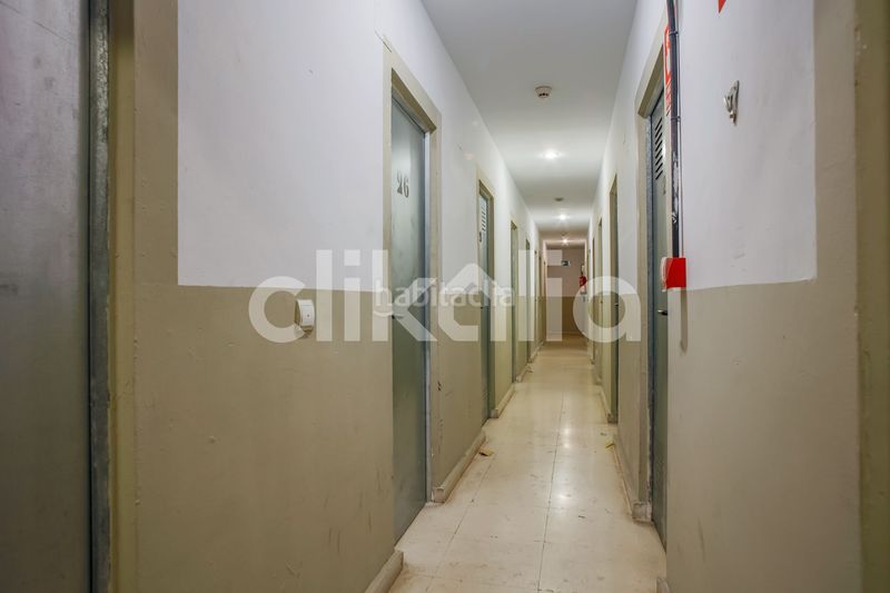 Foto 4c534051-8d1d-42ba-a2bc-754fde41a6f0. Pis amb calefacció aparcament piscina a Cuatro Vientos Madrid