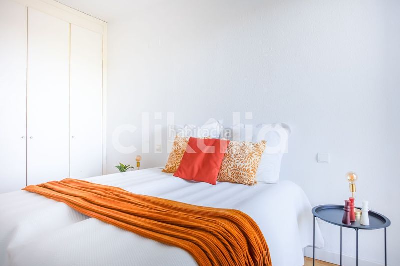Foto b9540809-f748-4eb9-b822-73a5bdd4cf99. Pis amb calefacció aparcament piscina a Cuatro Vientos Madrid