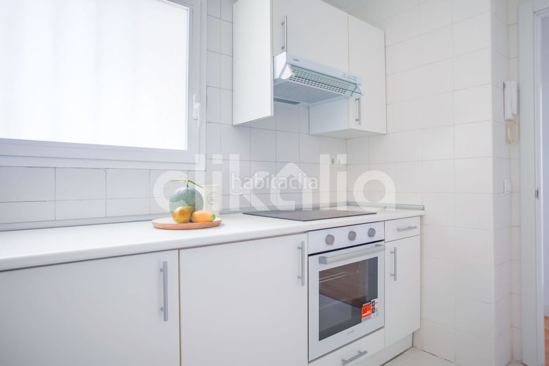 Foto d2a1723b-f339-4039-990a-819e6cb7e7a8. Pis amb calefacció aparcament piscina a Cuatro Vientos Madrid