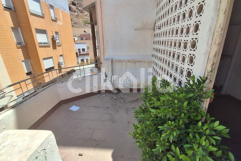 Foto b228ad3b-1e3a-419f-8a74-bde361c167b4. Casa a Centro Almería