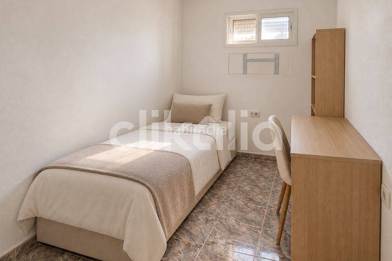 Foto 0493e64a-ba48-4398-a71e-e7744b07c439. Pis a La Chanca - Pescadería Almería