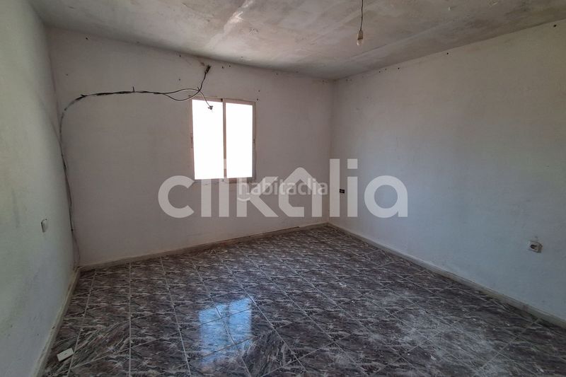 Foto 0ceb317b-1863-4123-bb82-8e7d0d4674a7. Pis a La Chanca - Pescadería Almería