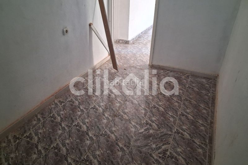 Foto c5435ee0-dc7f-4e61-9b89-5fb146e315ec. Pis a La Chanca - Pescadería Almería