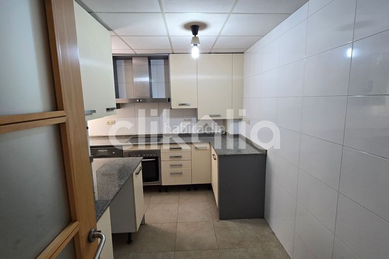 Foto 447b1c83-bce5-4cc1-8e0a-c23ff093bfdf. Pis amb calefacció aparcament a Constantí