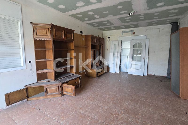 Foto 9f116d1e-bf30-49d5-a88c-b5309fee875b. Casa amb aparcament a Vallirana