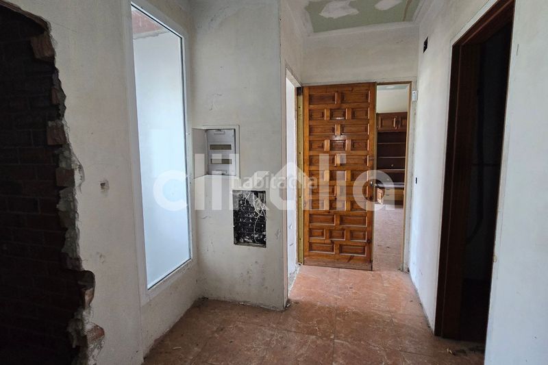 Foto e4416fbf-2f7b-4575-a3ba-c2b9836b91e9. Casa amb aparcament a Vallirana