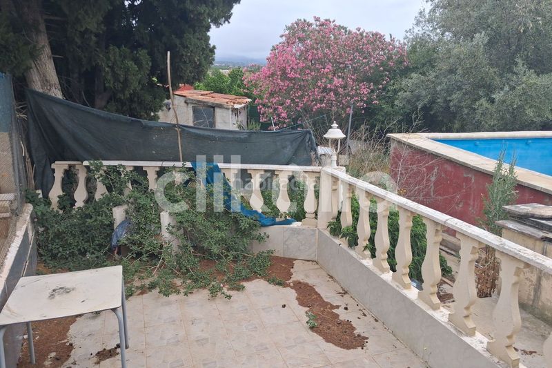 Foto c8b1efec-42bb-4d82-befd-73a50e24d071. Casa amb piscina a Pedralba