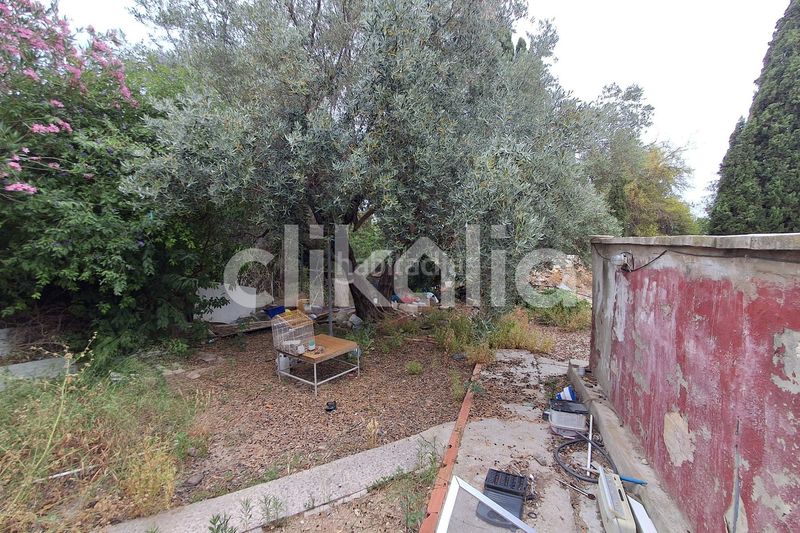Foto fa8a68e3-b22d-4320-8a58-dd77875e45d8. Casa amb piscina a Pedralba