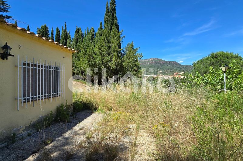 Foto e44cd211-c896-4a67-a3e8-e89434ebc610. Casa amb piscina a Alforja