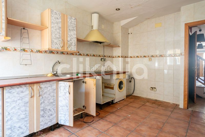 Foto 4381b7c7-f140-4eb6-8a17-1e85f9af3392. Casa adossada a Torrelaguna