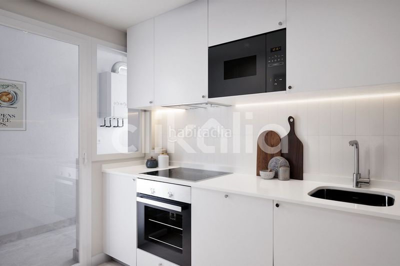 Foto b2d78c36-9be3-4807-9fa6-511757802fc5. Pis amb calefacció aparcament a Adelfas Madrid