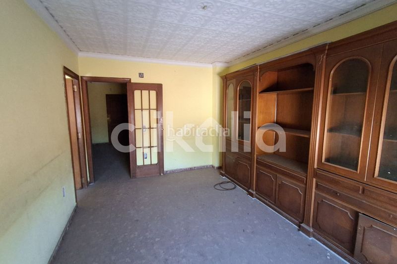 Foto 134de8fb-ae04-4bef-bd89-77259d2fa502. Casa amb aparcament a Alberic