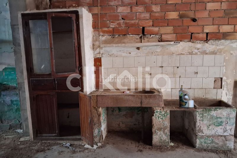Foto 82b01474-2c24-4506-af73-e094bda348cf. Casa amb aparcament a Alberic