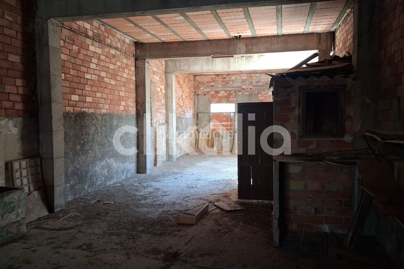 Foto 8804f918-6cd5-4c54-9dbb-925b2e6d8951. Casa amb aparcament a Alberic