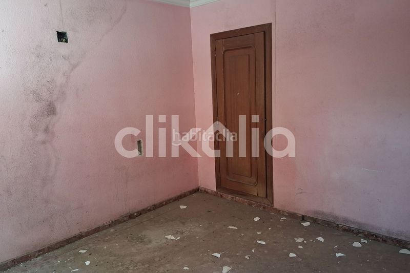 Foto a970ccd6-157e-4290-99d0-b5b96e920494. Casa amb aparcament a Alberic