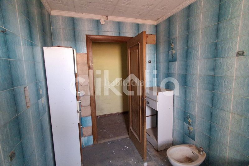 Foto b511b7c9-da24-4029-8ed0-e9e335f97871. Casa amb aparcament a Alberic