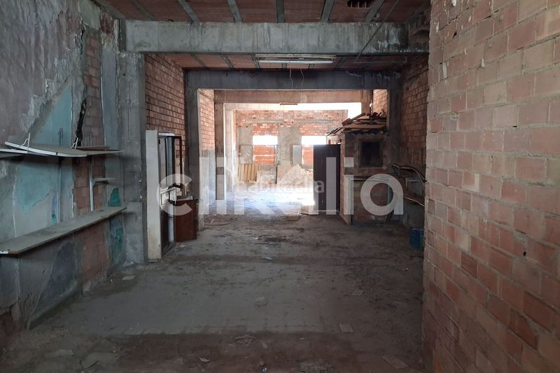 Foto b64e00b4-ca6c-4396-b871-a9c7859540cd. Casa amb aparcament a Alberic