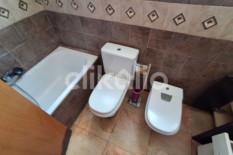 Foto 13ec8668-bb1d-4fbb-bab3-6cfb670c048b. Casa amb calefacció aparcament piscina a Querol