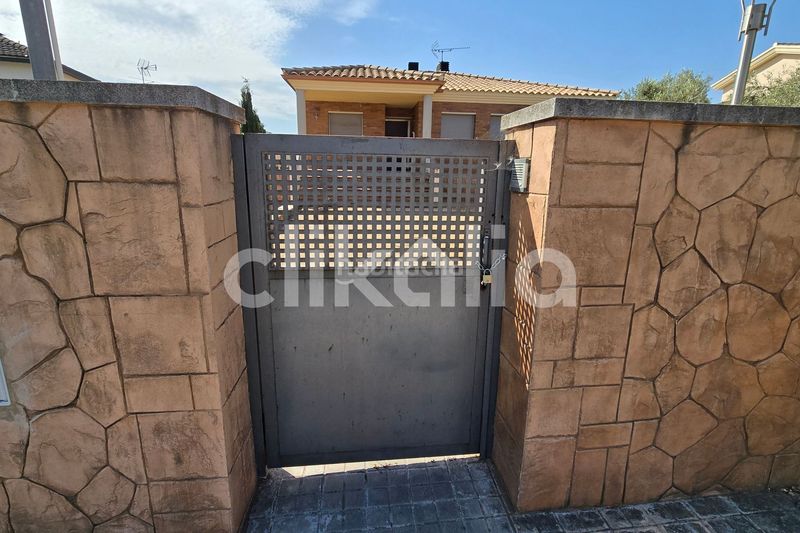 Foto a278d44c-8d41-484d-b574-a09fad063bd5. Casa amb calefacció aparcament piscina a Querol