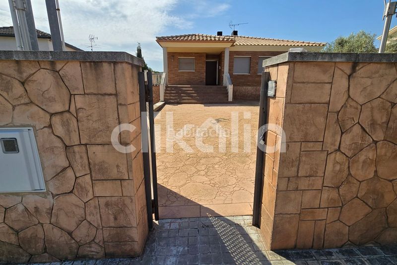 Foto d1c39f84-f1cb-4cc8-a042-cff901747432. Casa amb calefacció aparcament piscina a Querol