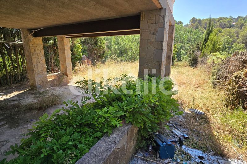 Foto ef4d68f3-64b3-4f10-bdd3-5e52b766d361. Casa a Rellinars