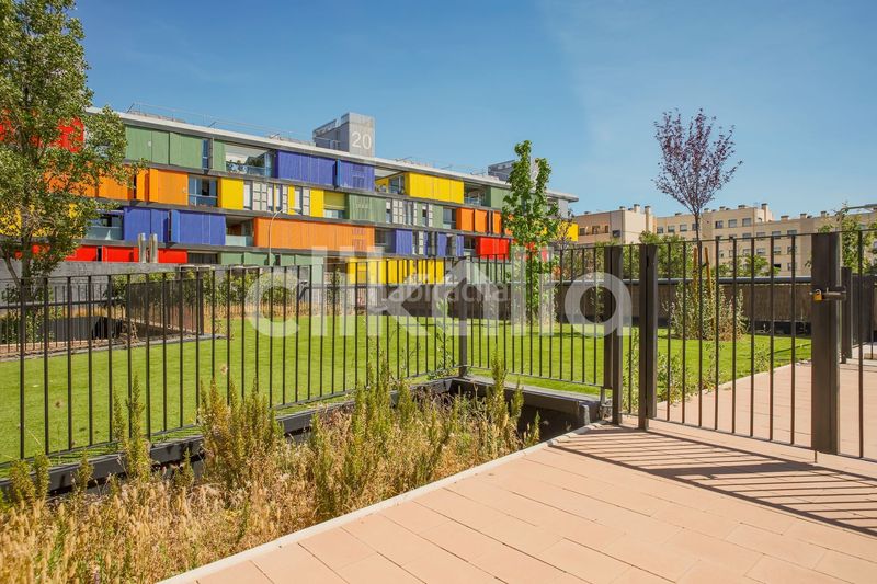 Foto b855e0da-f1bd-45a4-969c-374779fa4af4. Pis amb calefacció aparcament piscina a Cuatro Vientos Madrid