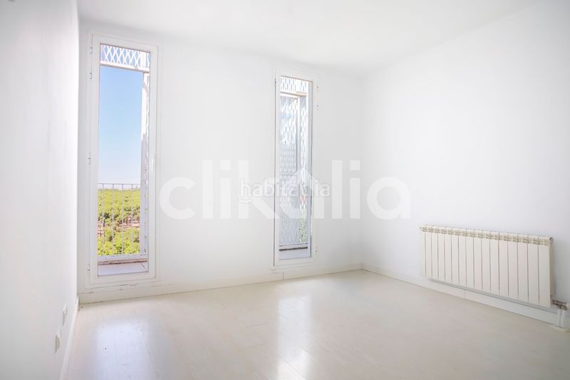 Foto c90be798-3120-4f5b-9a75-9a6ea86b6931. Pis amb calefacció aparcament piscina a Cuatro Vientos Madrid