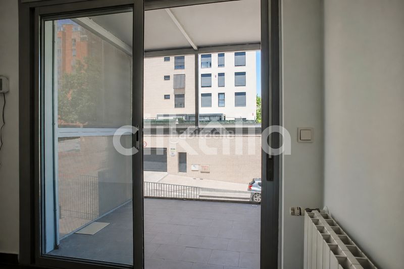 Foto d871c214-8e8e-4a05-b9eb-414f89f469ba. Pis amb calefacció aparcament piscina a PAU de Carabanchel Madrid