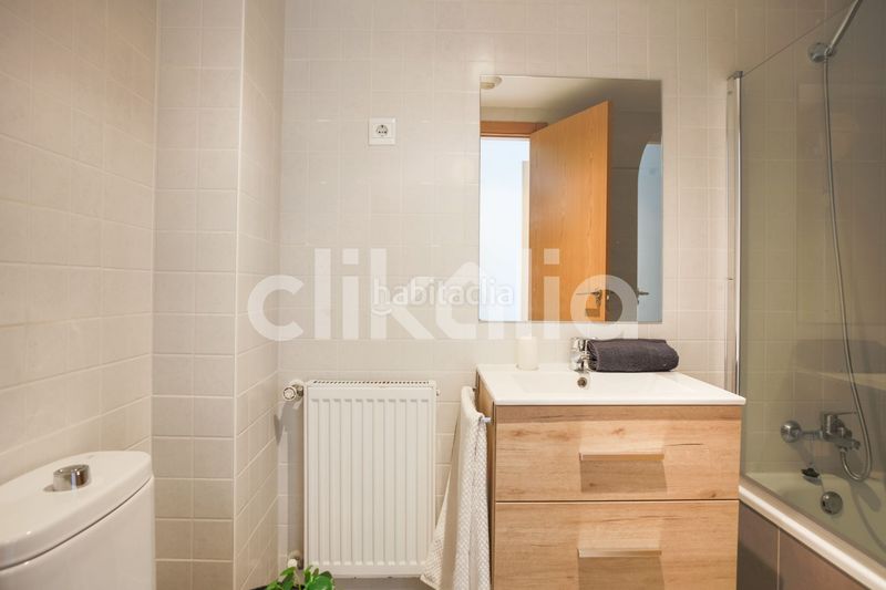 Foto a89de1c3-9028-4d12-8778-8d013a938c7d. Pis amb calefacció aparcament piscina a primera fase-nuevo Tres Cantos Tres Cantos