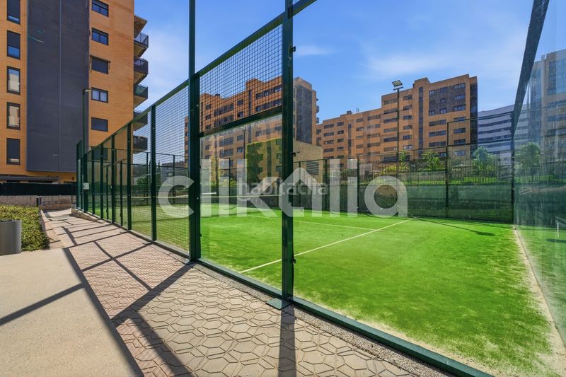 Foto c2ffd61b-9cb9-4eff-8ea5-0a04622cfebf. Pis amb calefacció aparcament piscina a primera fase-nuevo Tres Cantos Tres Cantos