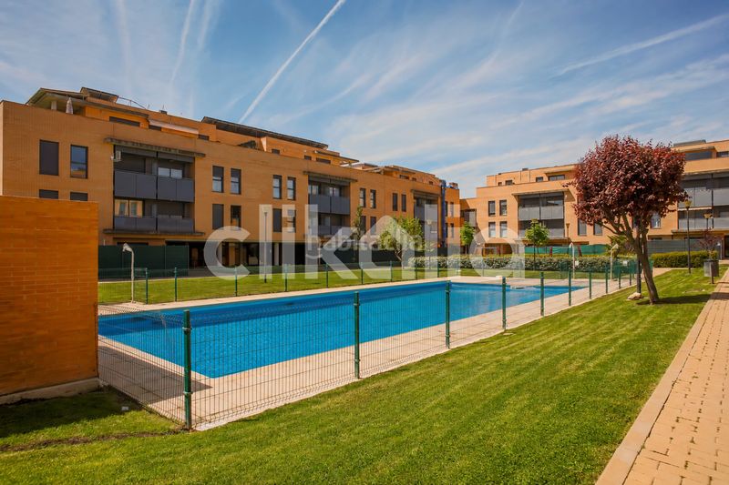 Foto f92ad543-cabc-47d0-b09b-e0af15f9261d. Pis amb calefacció aparcament piscina a Montecillo Rozas de Madrid (Las)